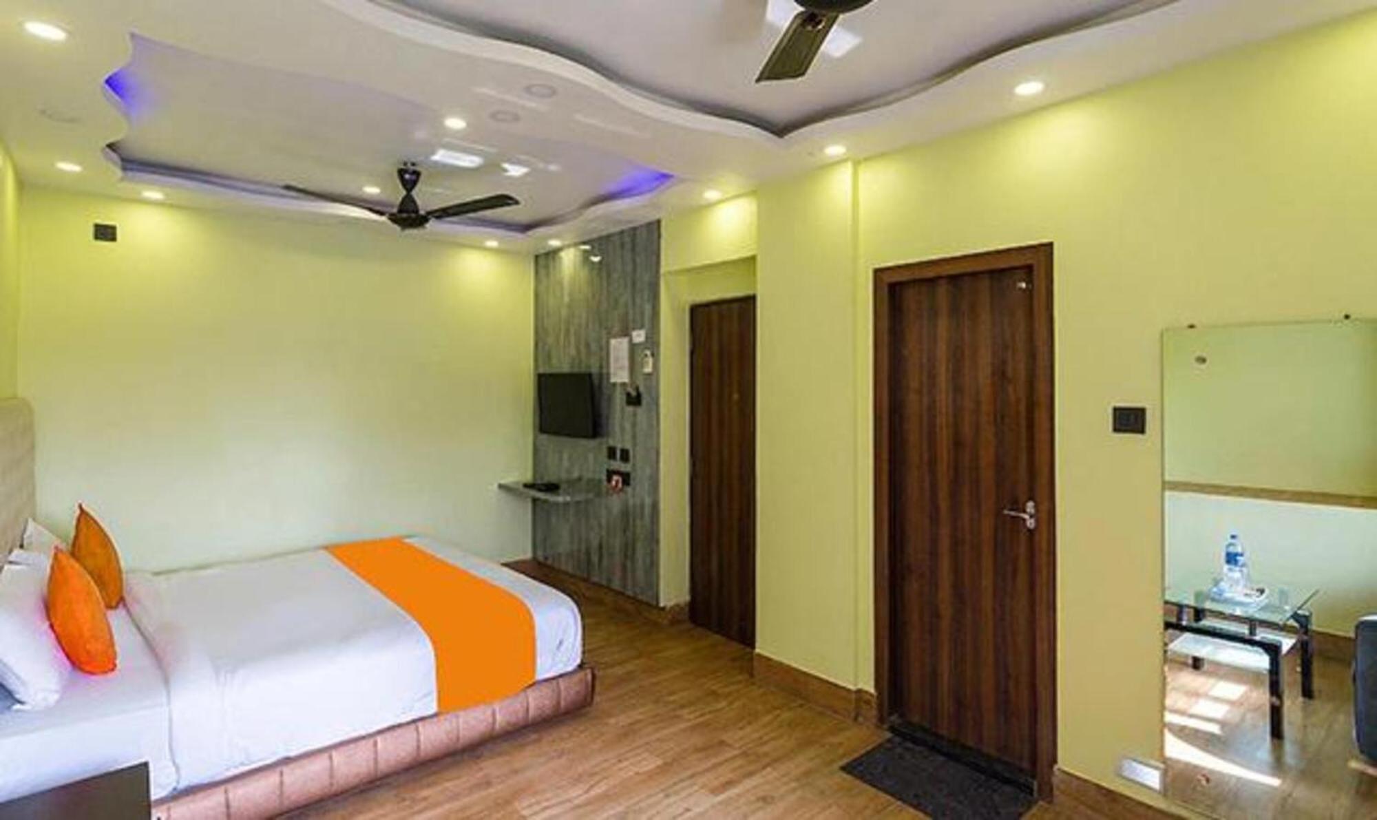 Fabhotel Aspiring Inn Jādabpur Exterior photo